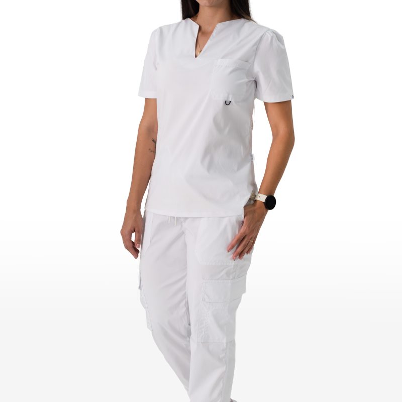 UNIFORME BLANCO CUELLO CON ABERTURA JOGGER